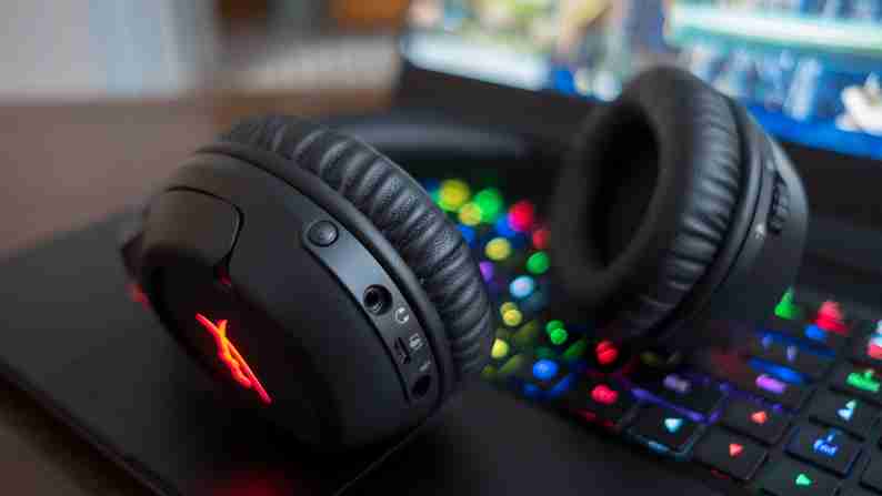 Спешите купить наушники HyperX Cloud Stinger Wireless по смешной цене!