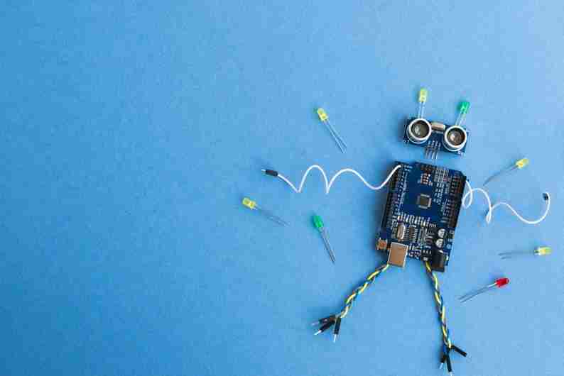 Популярные модели Arduino: Обзор различных плат Arduino (Uno, Nano, Mega и др.)