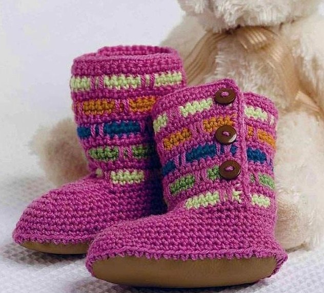 Сапожки на кожаной подошве крючком