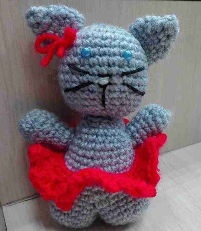 Игрушка "Кошечка" крючком