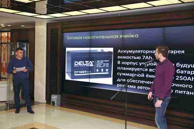 Помочь пенсионерам, коммунальщикам и филологам. О чём рассказали молодые учёные из Белгорода и Курска на «Шуховских баталиях»