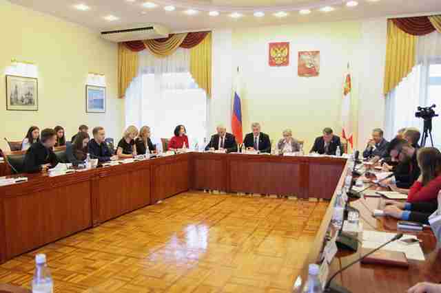 Вологодским студентам посоветовали внимательнее выбирать зарубежные стажировки Вологодским студентам посоветовали внимательнее выбирать зарубежные стажировки