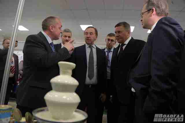 Ярмарка в Вологде: молочные реки и фонтаны сгущенки