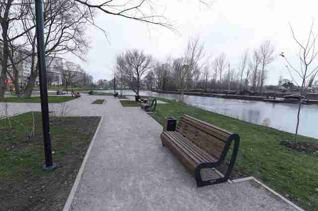 В Белгороде завершили обустройство первого участка набережной Везёлки