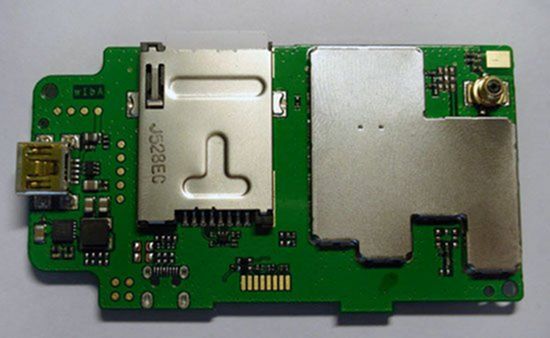 Обратная сторона платы 3G модема