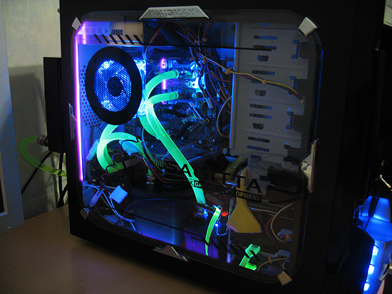 СВО Thermaltake в пре-мод корпусе СВО Thermaltake в пре-мод корпусе
