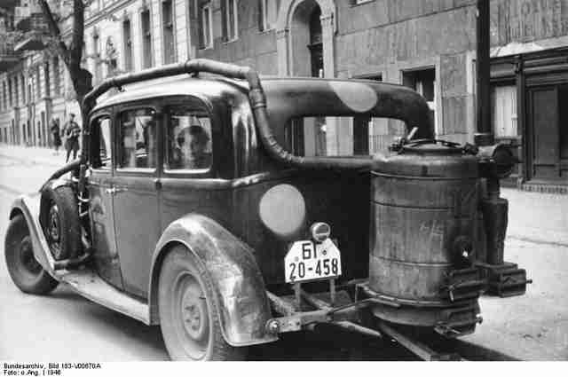 Как сделать газогенератор на древесном угле ADN-ZB/SNB Pkw mit Holzgasantrieb in Berlin 1946