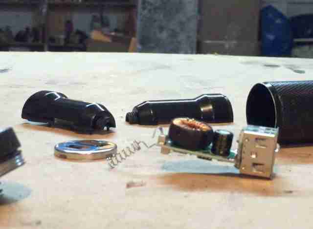 kak-sdelat-vodonepronitsaemyiy-zaryadnyiy-usb-modul-na-mototsikl6