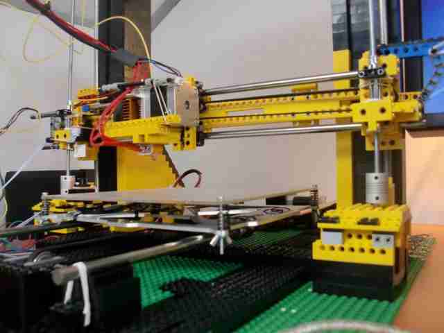 sobiraem-3d-printer-iz-lego-blokov-chast-12