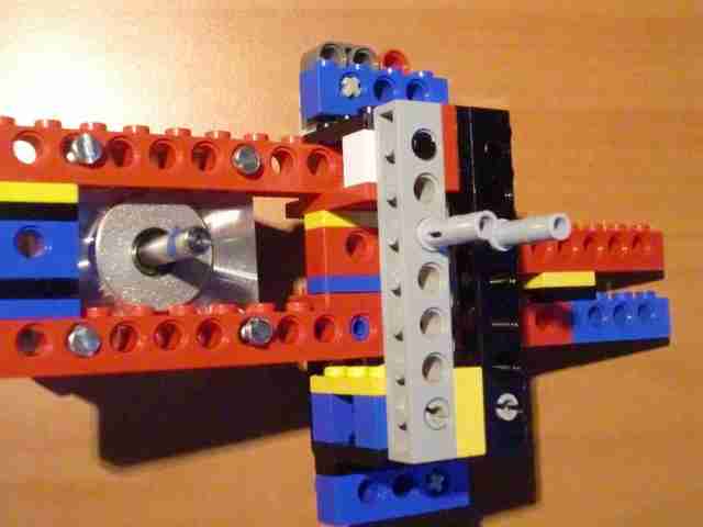 sobiraem-3d-printer-iz-lego-blokov-chast-132