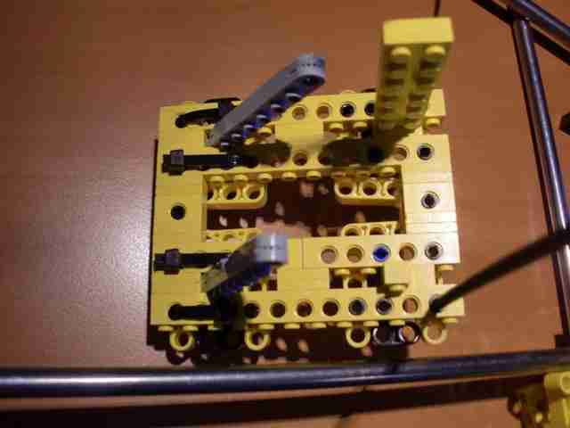 sobiraem-3d-printer-iz-lego-blokov-chast-142
