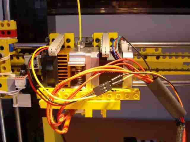 sobiraem-3d-printer-iz-lego-blokov-chast-143