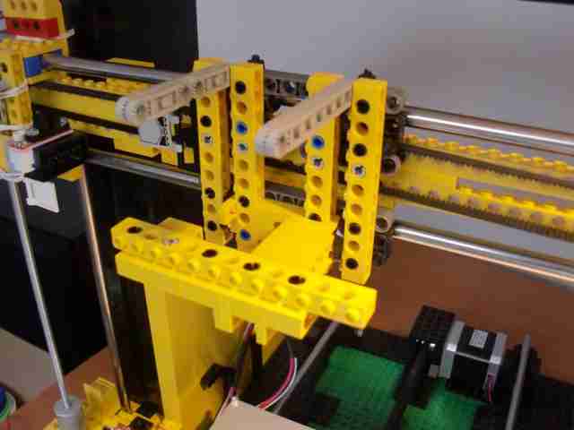 sobiraem-3d-printer-iz-lego-blokov-chast-146