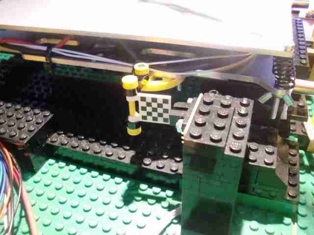 sobiraem-3d-printer-iz-lego-blokov-chast-151