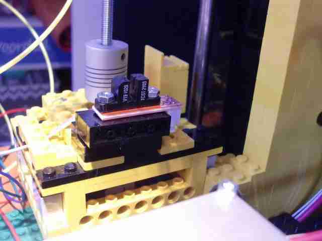 sobiraem-3d-printer-iz-lego-blokov-chast-153