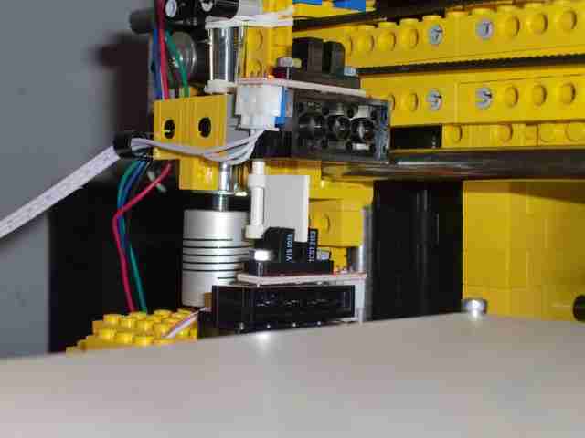 sobiraem-3d-printer-iz-lego-blokov-chast-154