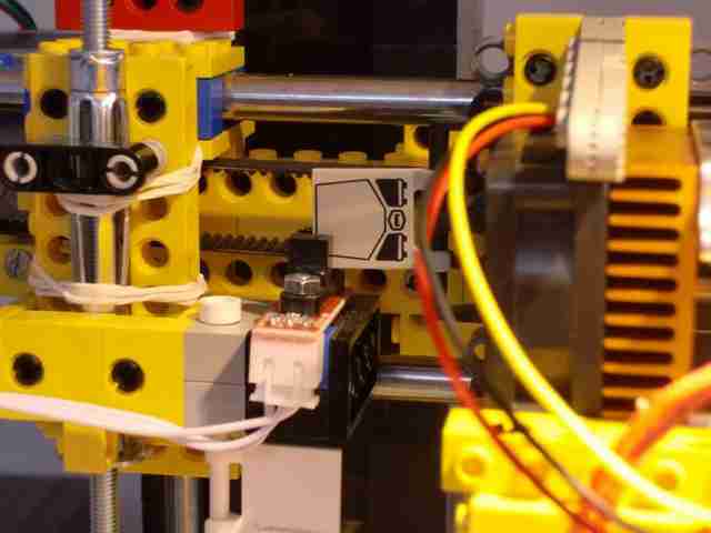 sobiraem-3d-printer-iz-lego-blokov-chast-155