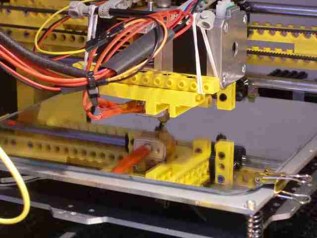 sobiraem-3d-printer-iz-lego-blokov-chast-27
