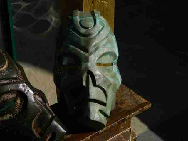 Маска из Skyrim: холодное литье и патинирование своими руками maska-iz-skyrim-holodnoe-lite-i-patinirovanie-svoimi-rukami65