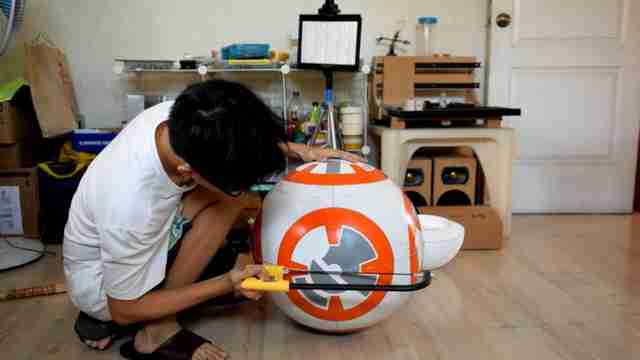 Самодельный дроид BB8, управляемый со смартфона FF1GSNHIJKEOE1R.LARGE