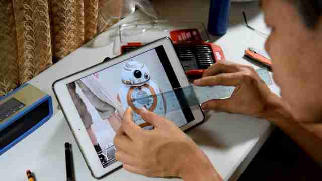 Самодельный дроид BB8, управляемый со смартфона FKOH1FEIJKCHBUI.LARGE