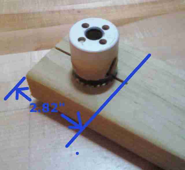Как играть на природе в игру с мячиками бола hole_saw_use_cropped