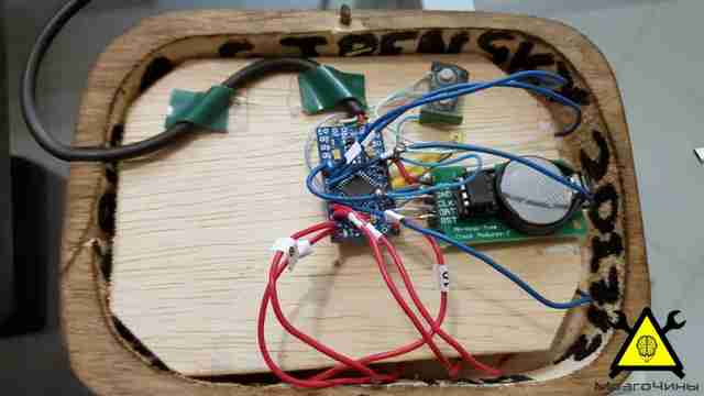 Бинарные часы на базе Arduino своими руками