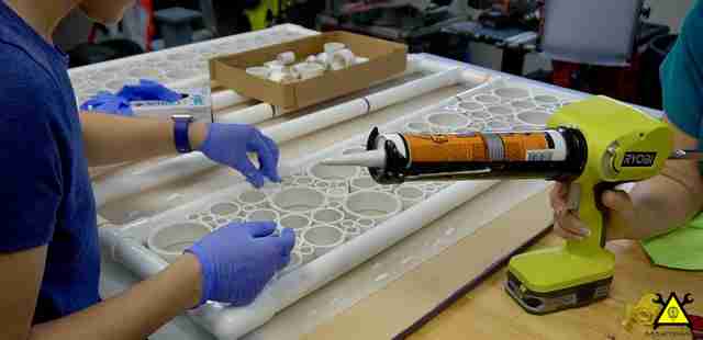 Как сделать садовую калитку из ПВХ труб своими руками Как сделать садовую калитку из ПВХ труб своими руками
