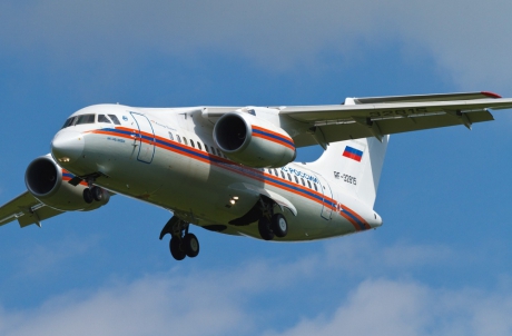 Самолет Ан-148 МЧС России осуществил санитарно-авиационную эвакуацию тяжелобольного ребенка из г. Грозный в г. Екатеринбург (видео)