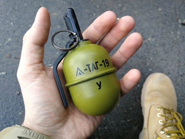 Большой выбор различных гранат для страйкбола Большой выбор различных гранат для страйкбола
