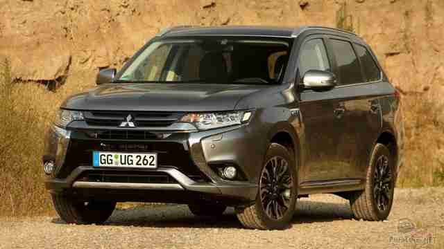 Фото кроссовера Mitsubishi Outlander PHEV (2015)