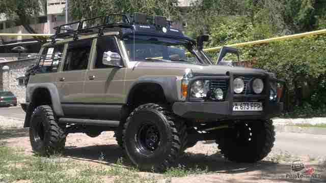 Фото внедорожника Nissan Patrol Y60