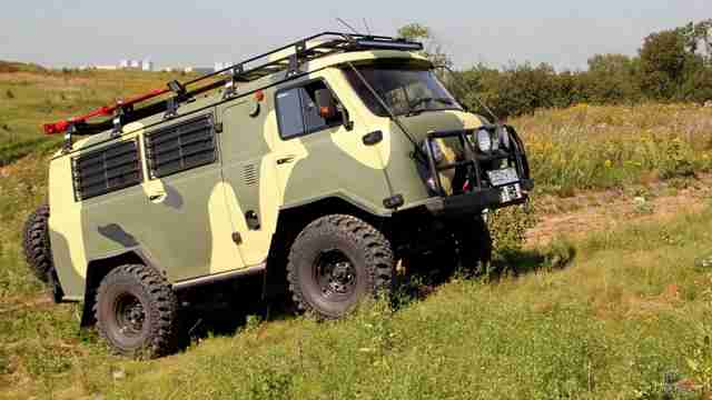 Тюнинг УАЗ Буханка УАЗ Буханка на военных мостах с 35 шинами Simex