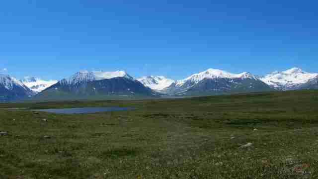 Красивые заснеженные горы, Укок