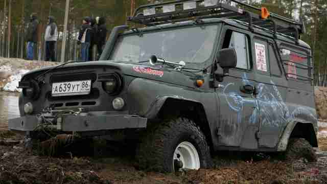 УАЗ Хантер на соревнованиях на шинах на Maxxis Trepador