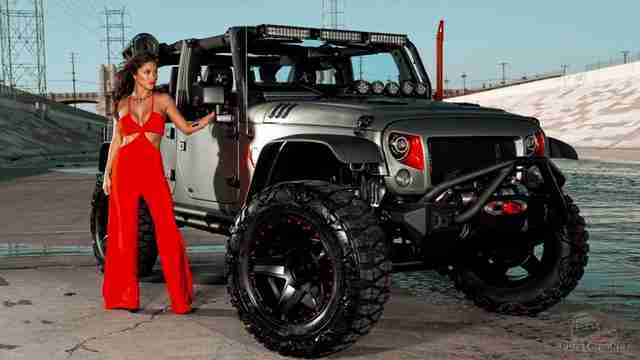 Девушки и джипы (27 фото) Девушка и Jeep Wrangler off Road Tuning