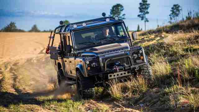 Land Rover Defender (60 фото) Лэнд Ровер Дефендер на бездорожье