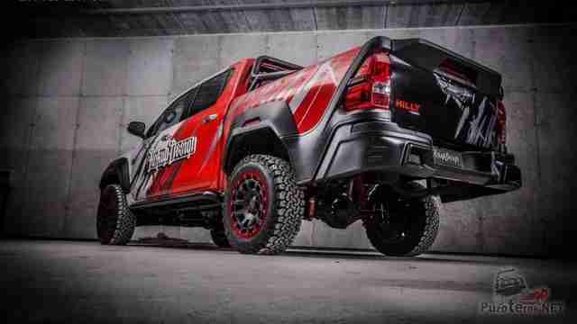 Toyota Hilux Carlex Design