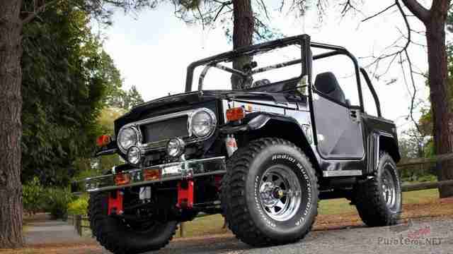 Красивый тюнинг Toyota FJ Cruiser 40 1970 года