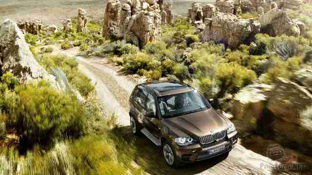 BMW x5 фото на грунтовке