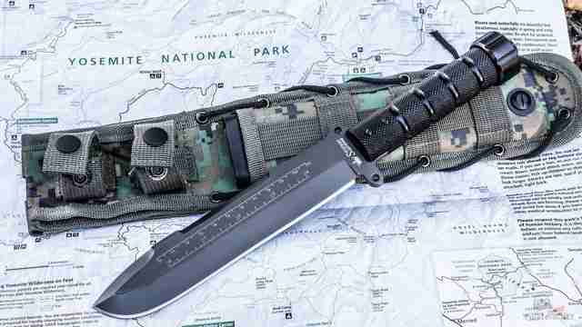 Нож для выживания Survivalist