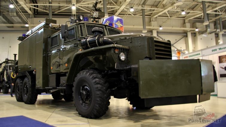 Урал-4320 Торнадо для защиты от зомби и рассерженных граждан