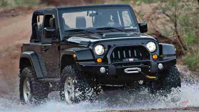 Новый Jeep Wrangler 2019 с лебёдкой в бампере