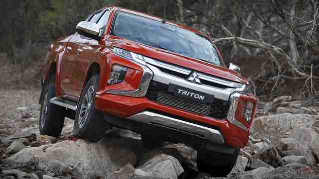 Фото нового Mitsubishi L200 Triton