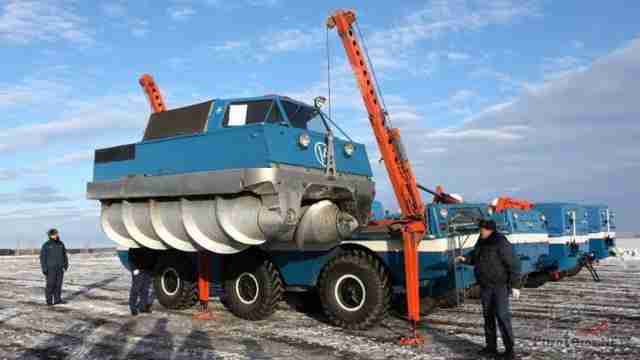 Погрузка шнекохода на ЗИЛ-49061 Погрузка шнекохода на ЗИЛ-49061