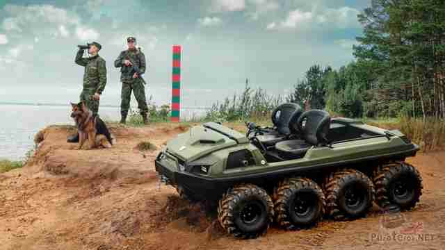 Пограничники с собакой на заставе и вездеход Tinger Armor Пограничники с собакой на заставе и вездеход Tinger Armor