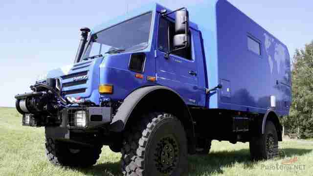 Экспедиционный фургон Mercedes-Benz Unimog