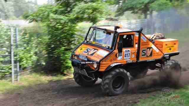 Mercedes-Benz Unimog на ралли