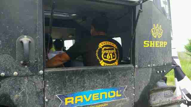 Пассажиры в кабине вездехода Sherp Пассажиры в кабине вездехода Sherp