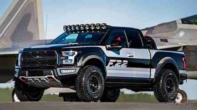 Тюнинг и мощная люстра на внедорожнике Ford Раптор